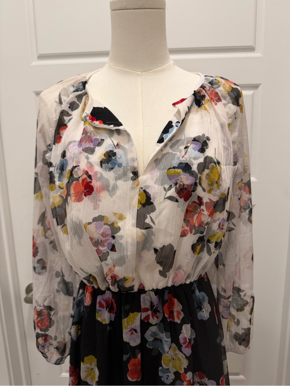 Ann Taylor Petite White/Black Floral Print Dress - Picture 5 of 9